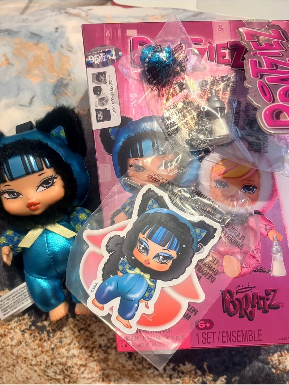 Bratz Mini Doll in Shiny Blue Cat Outfit